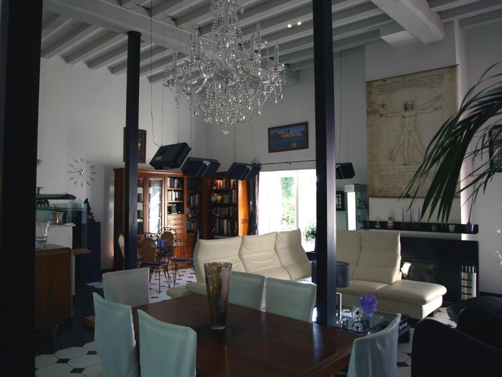 L'Orangerie Bed & Breakfast Bellerive sur Allier Bagian luar foto