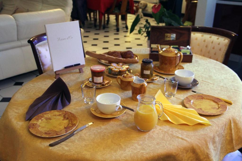 L'Orangerie Bed & Breakfast Bellerive sur Allier Bagian luar foto